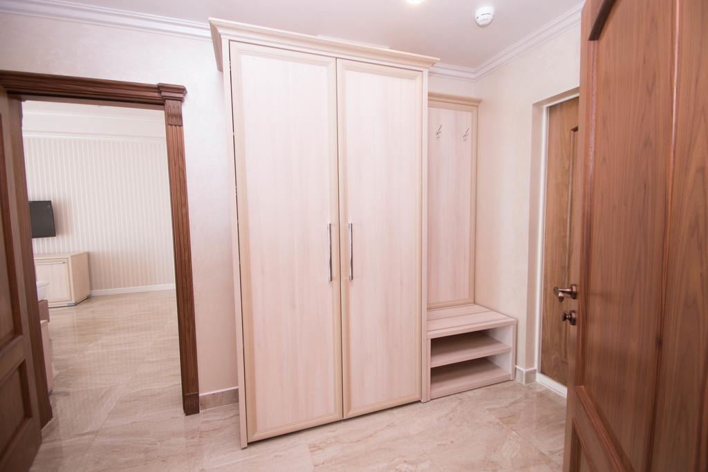 Hotel Cheluskintsev Gagra Buitenkant foto