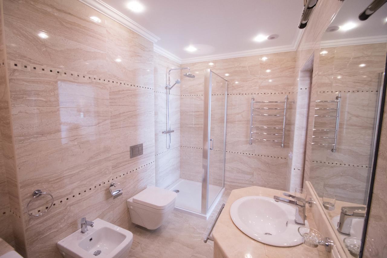 Hotel Cheluskintsev Gagra Buitenkant foto